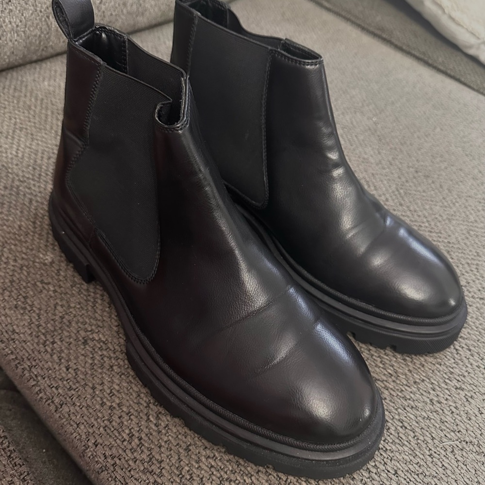 Black Leather Men's Chelsea Boots